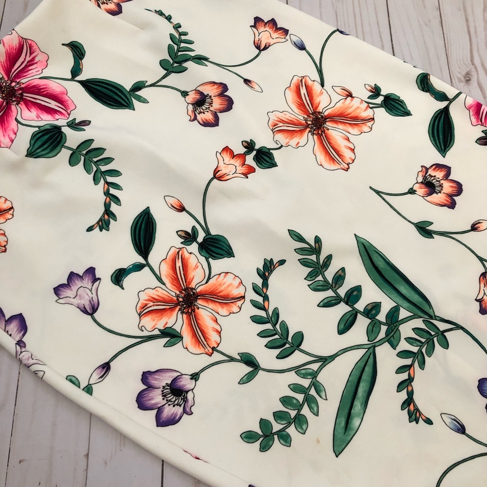 ✨High Waist Midi Floral Skirt✨
